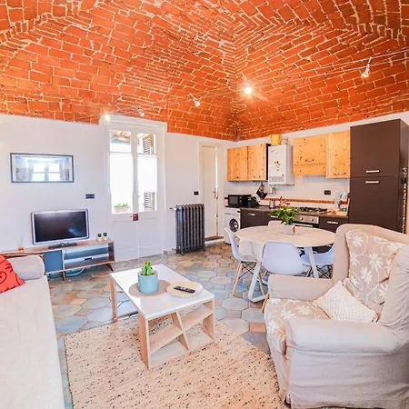 アパート Antico Loft Di Famiglia In Centro *